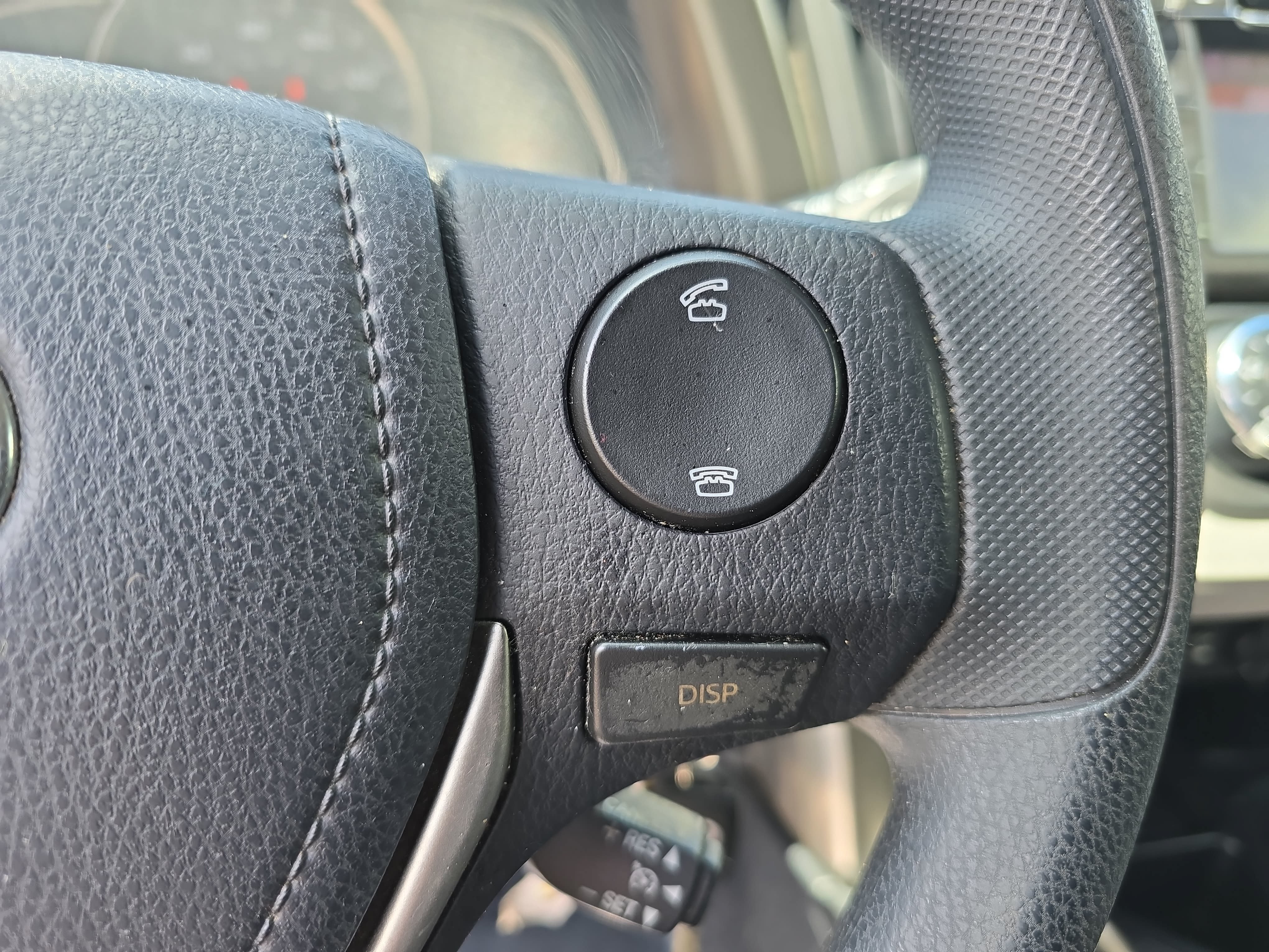 Used 2013 Toyota RAV4 LE FWD image 18