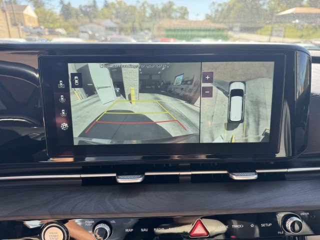 Used 2022 Kia Carnival SX image 17