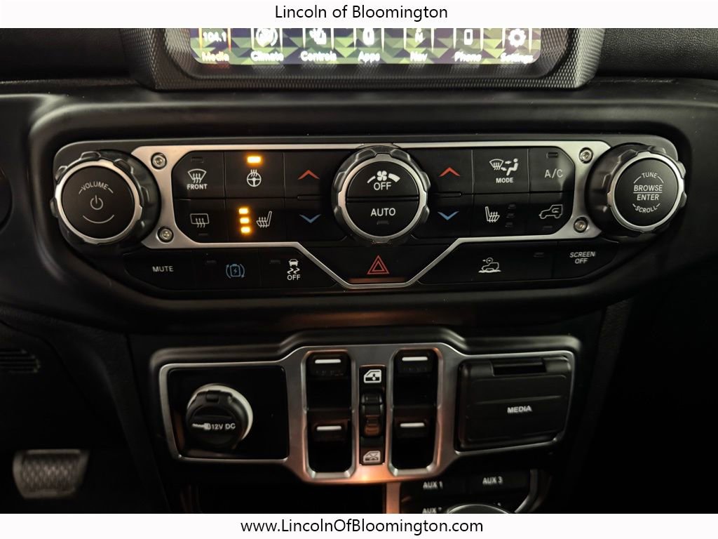 Used 2022 Jeep Wrangler Unlimited Sahara w/ Cold Weather Group image 33