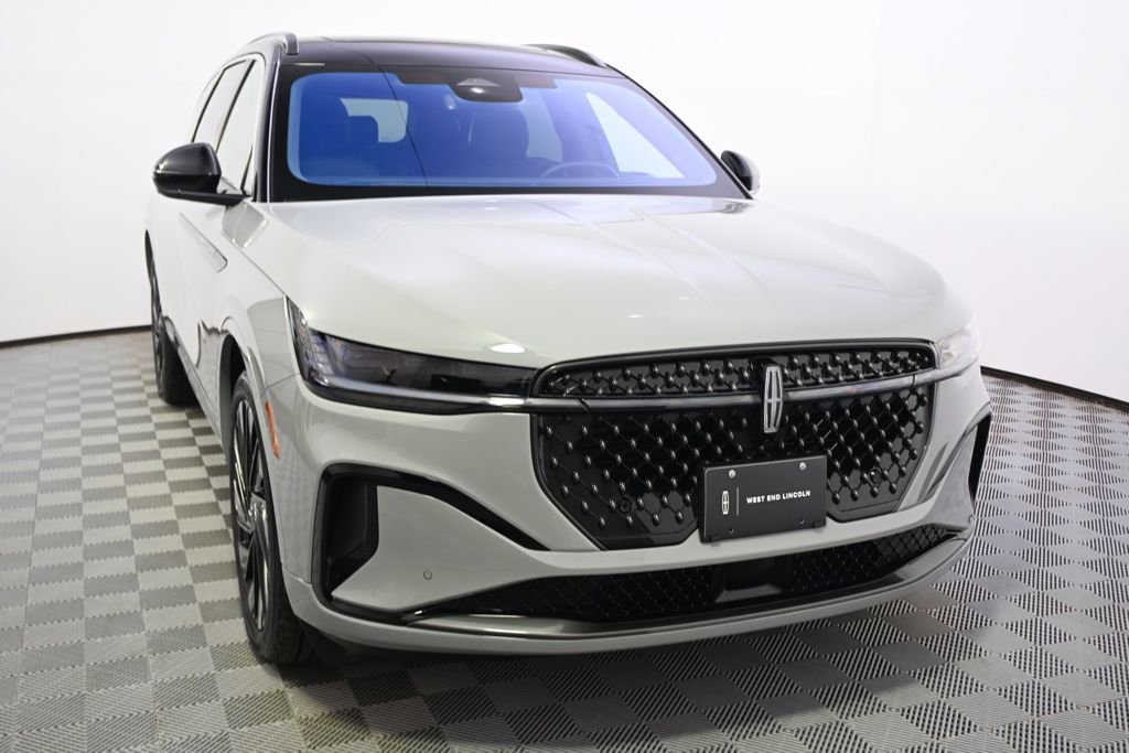 New 2026 Lincoln Nautilus Black Label w/ Jet Appearance Package image 9