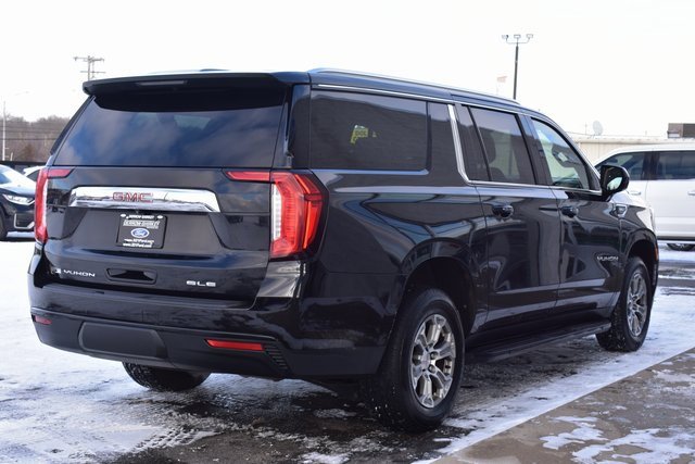 Used 2021 GMC Yukon XL SLE image 6