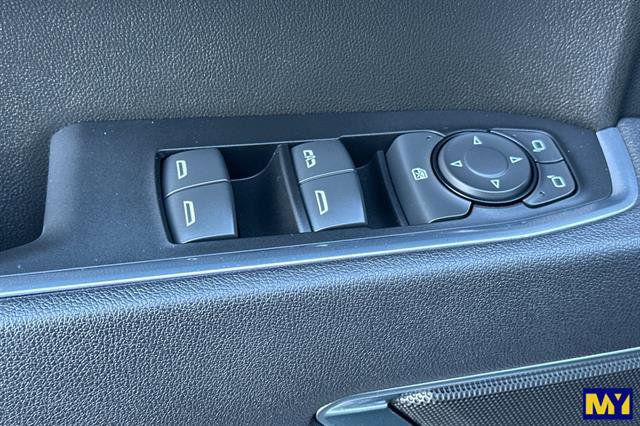 Used 2025 Chevrolet Silverado 1500 LT image 12