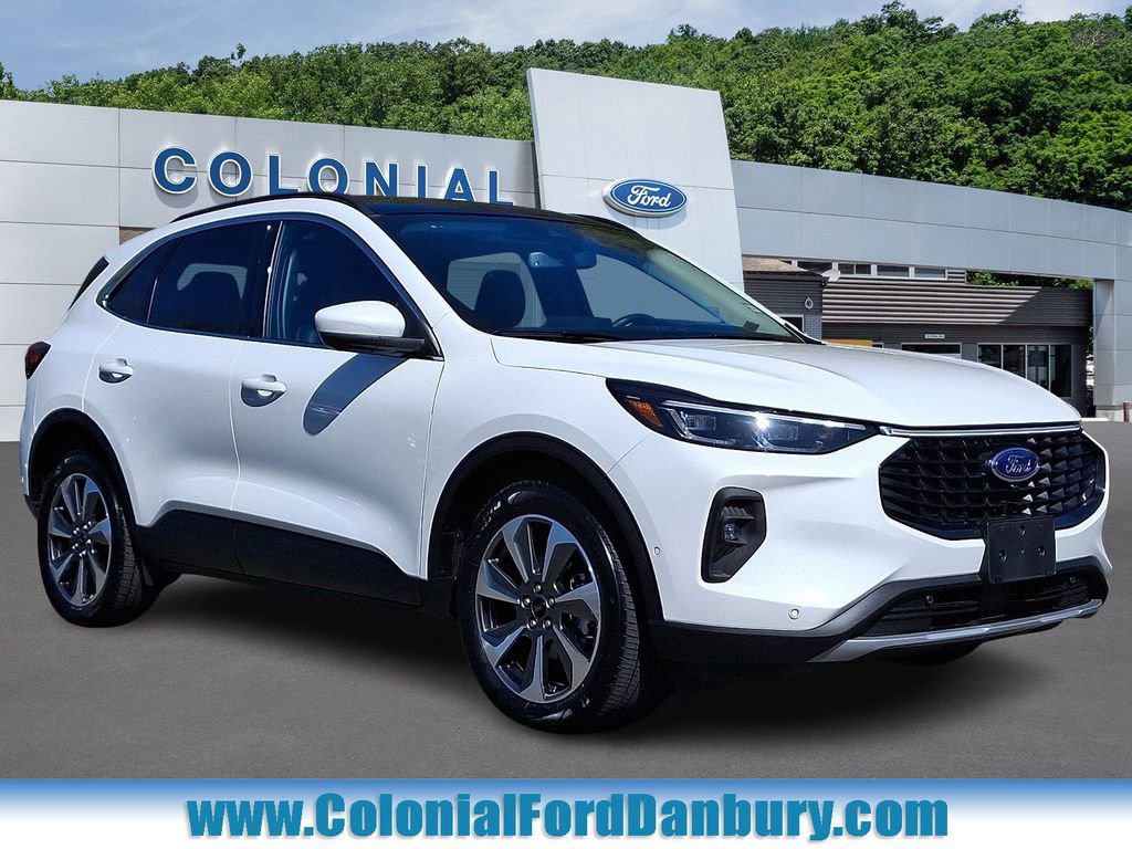 Certified 2024 Ford Escape Platinum w/ Premium Technology Package AWD/4WD image 1