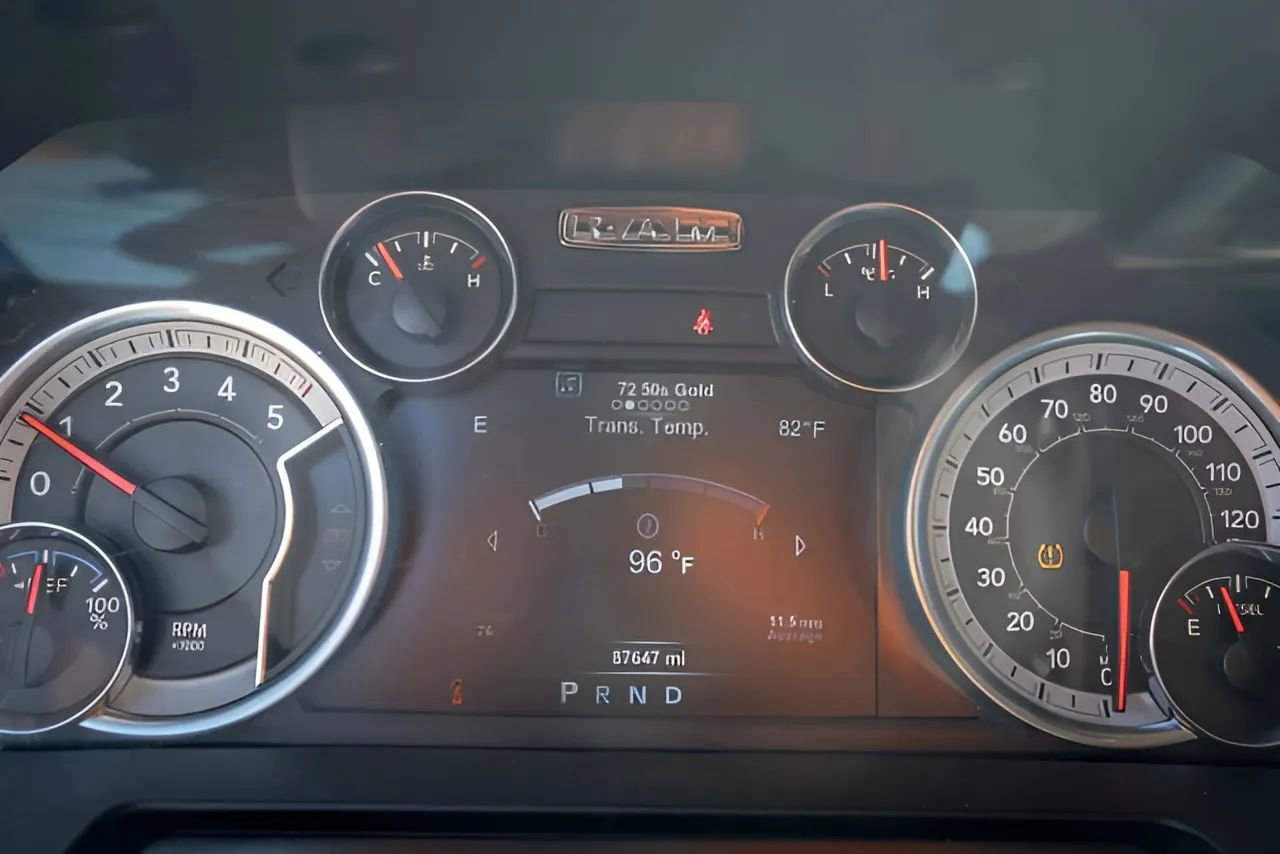 Used 2017 RAM 1500 Laramie w/ Convenience Group AWD/4WD image 23