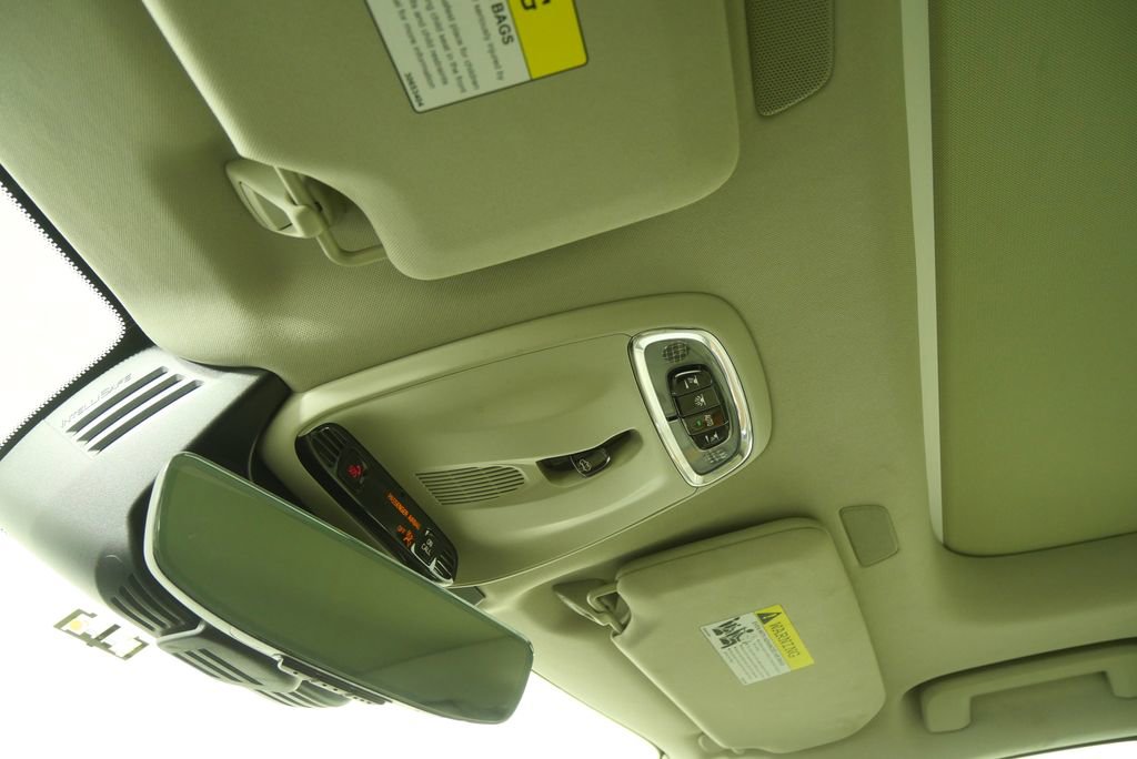 Used 2022 Volvo XC90 T6 Momentum w/ Advanced Package image 22