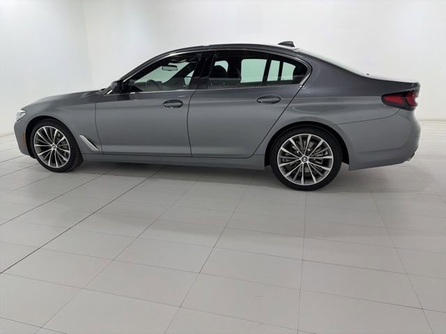 Certified 2023 BMW 530i xDrive w/ Premium Package image 2