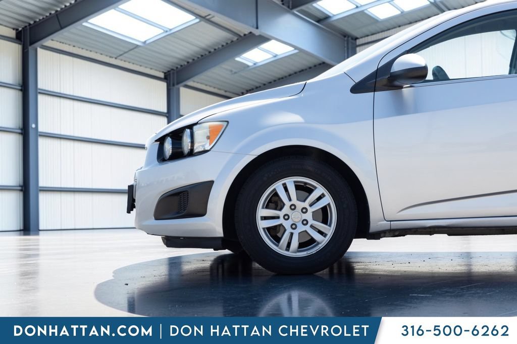 Used 2016 Chevrolet Sonic LT FWD image 28