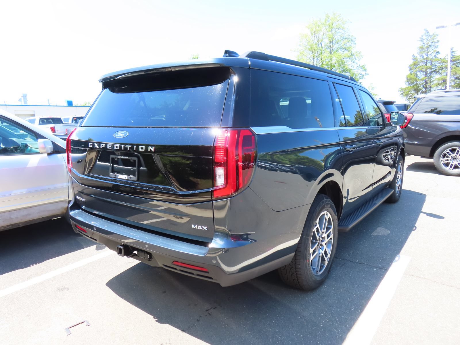 New 2026 Ford Expedition Max Active AWD/4WD image 4
