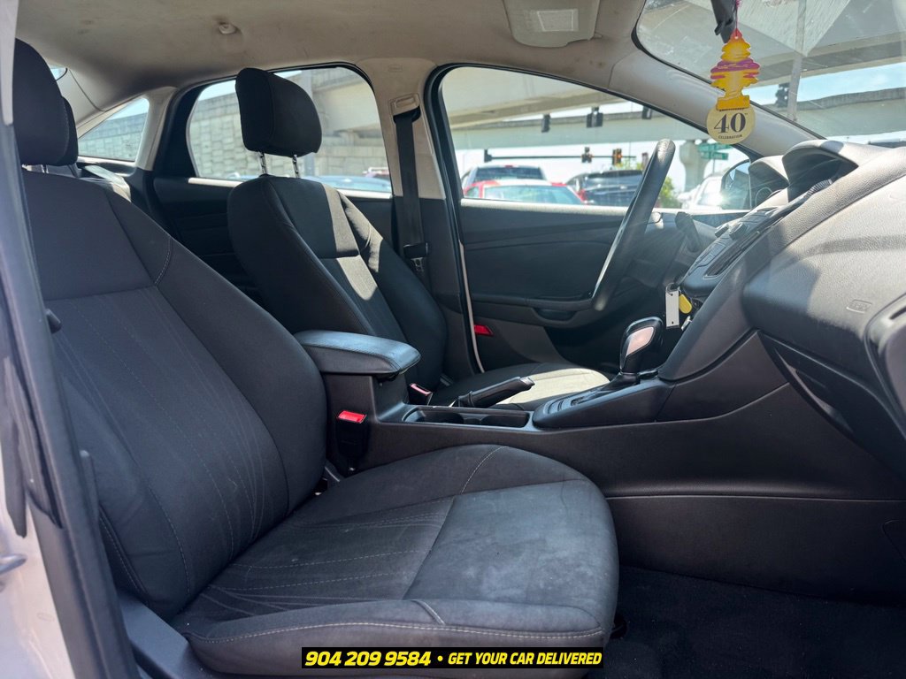 Used 2016 Ford Focus SE FWD image 24