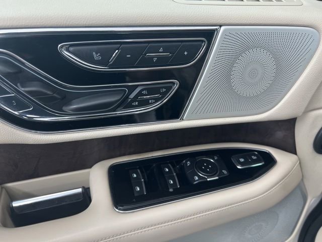 Used 2018 Lincoln Navigator Reserve w/ Technology Package AWD/4WD image 15