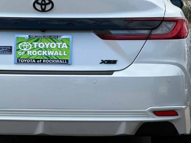 New 2026 Toyota Camry Hybrid FWD image 6