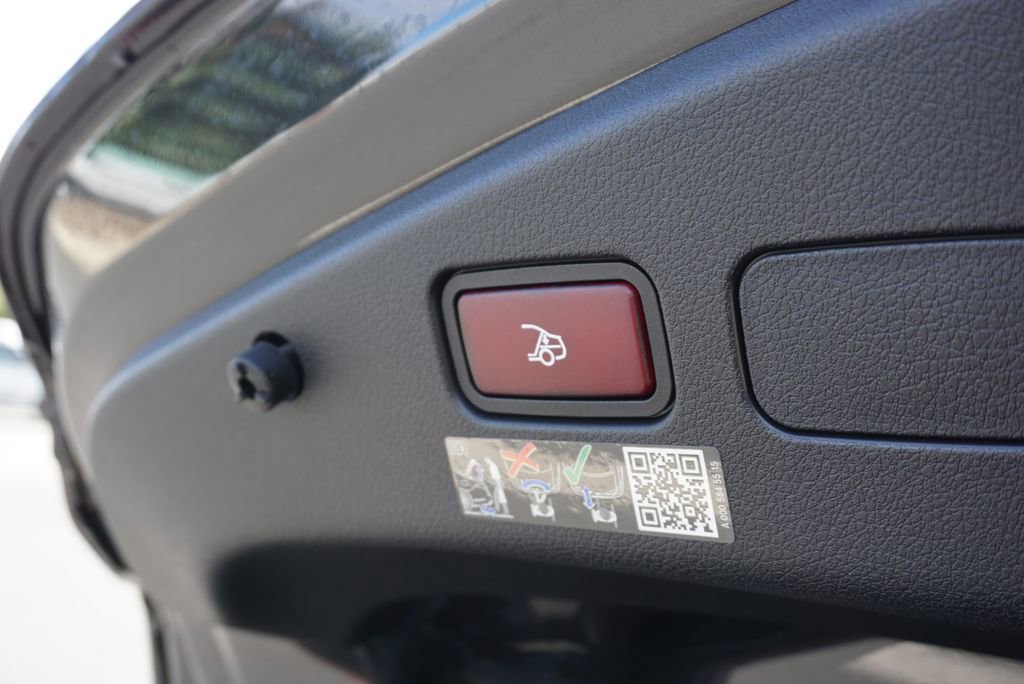 New 2026 Mercedes-Benz CLE 300 4MATIC Cabriolet image 70