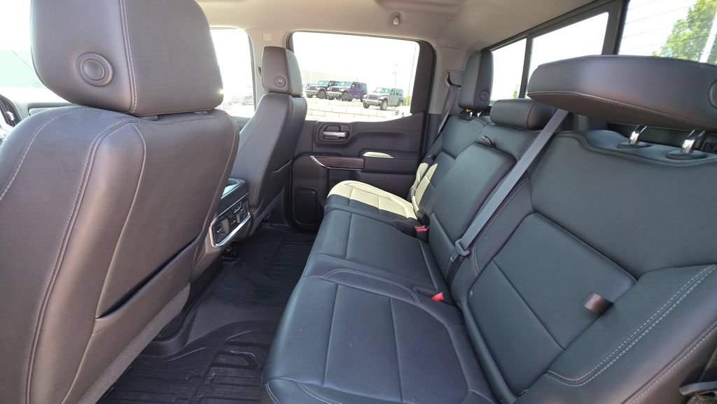 Used 2019 GMC Sierra 1500 SLT w/ SLT Premium Plus Package AWD/4WD image 13
