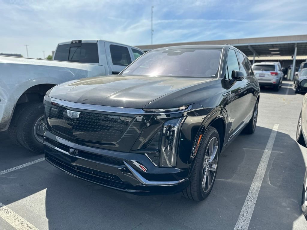 Used 2026 Cadillac Vistiq Sport image 3