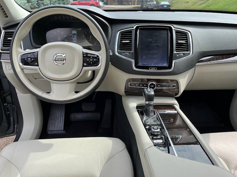 Used 2019 Volvo XC90 T6 Momentum w/ Protection Package Premier image 23