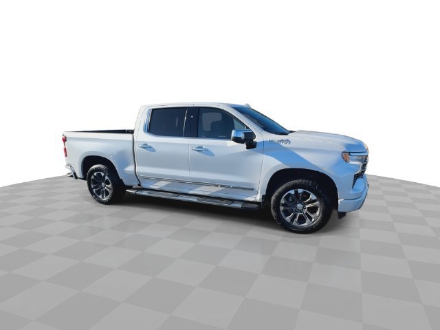 Certified 2025 Chevrolet Silverado 1500 High Country w/ Z71 Off-Road Package AWD/4WD image 9