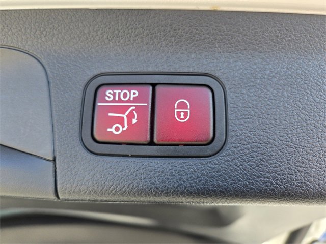 Used 2024 Mercedes-Benz GLS 580 4MATIC image 11