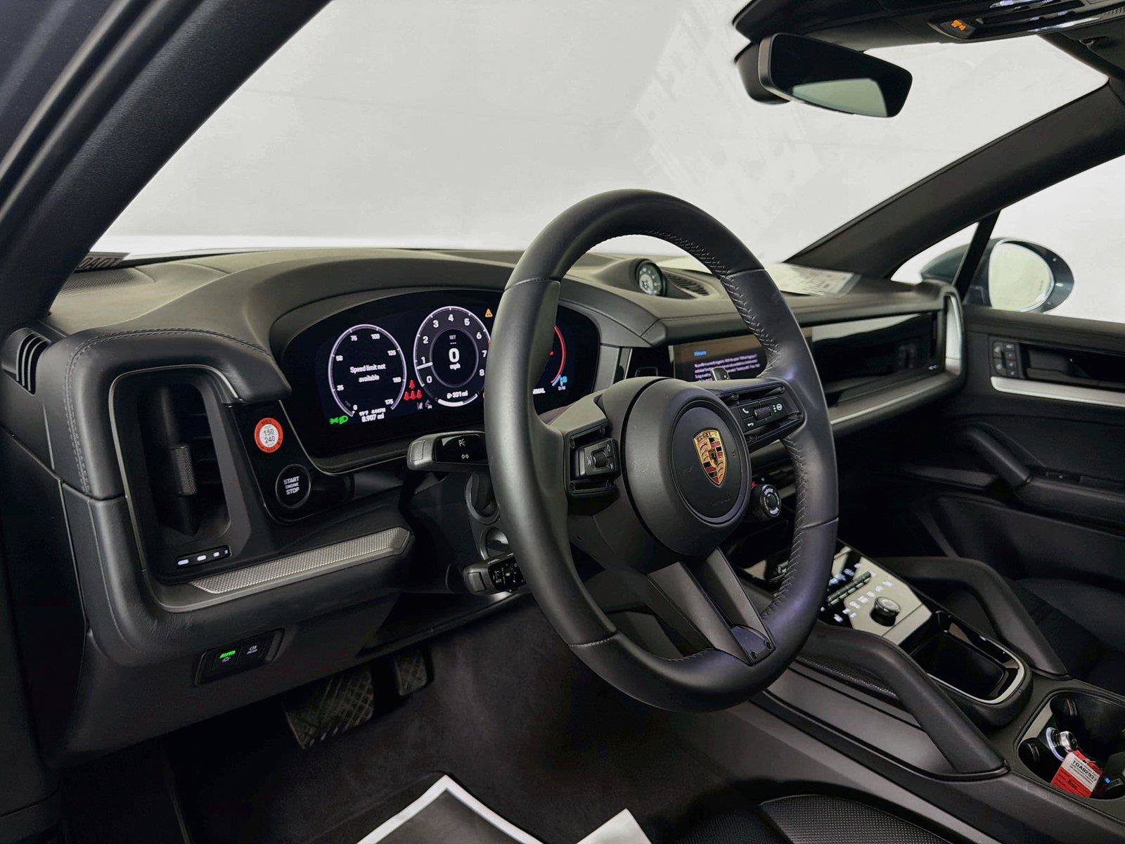 Certified 2026 Porsche Cayenne AWD/4WD image 4