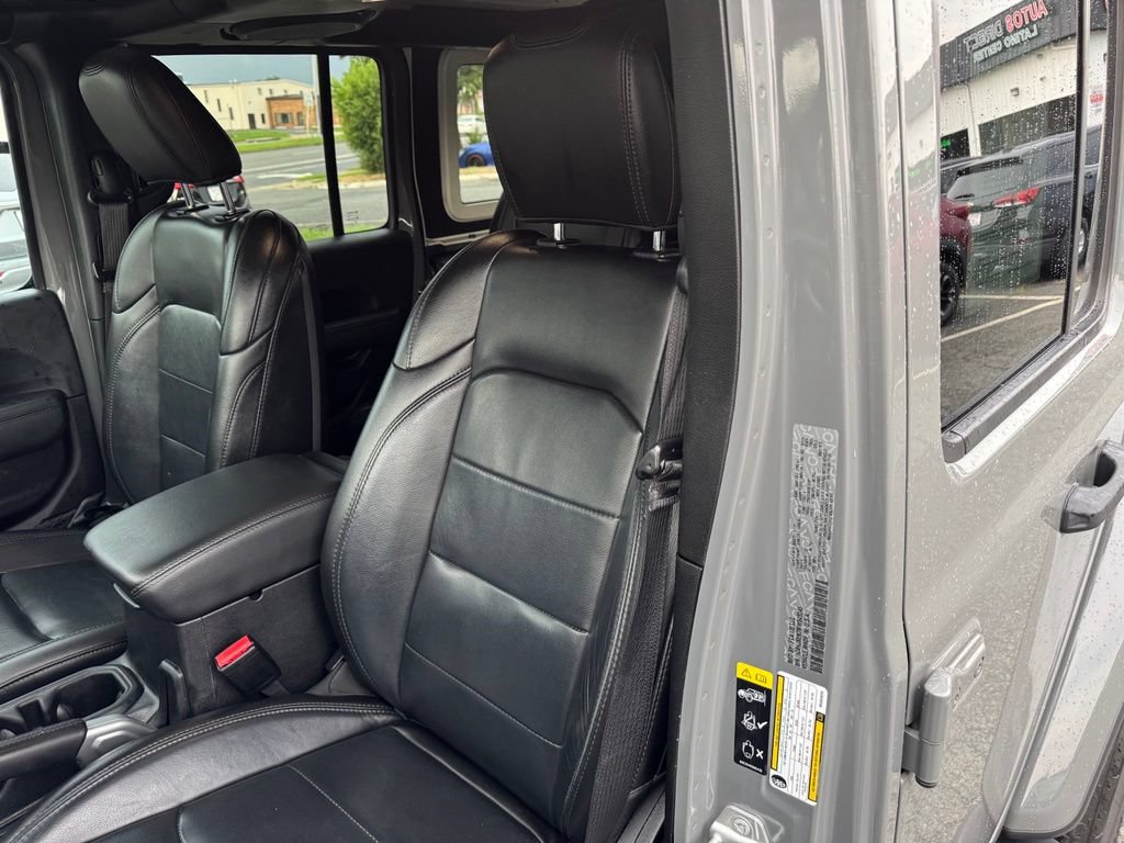 Used 2021 Jeep Wrangler Unlimited Sahara AWD/4WD image 30