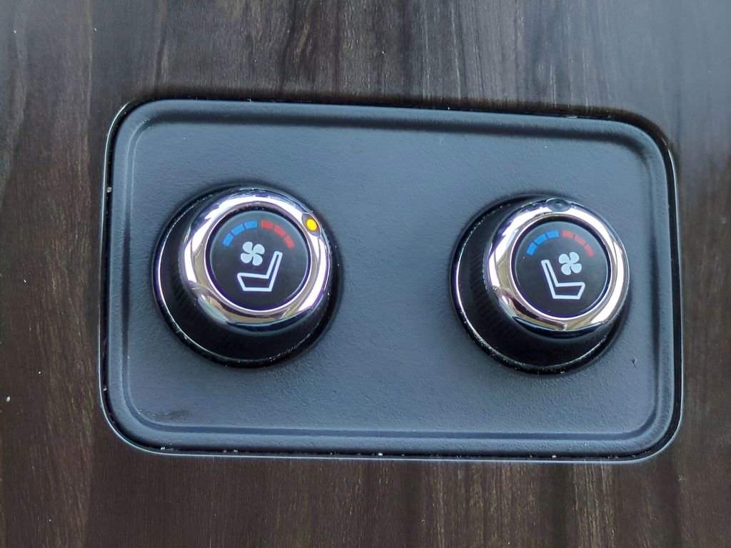 Certified 2023 Nissan Murano Platinum w/ Cargo Package image 25