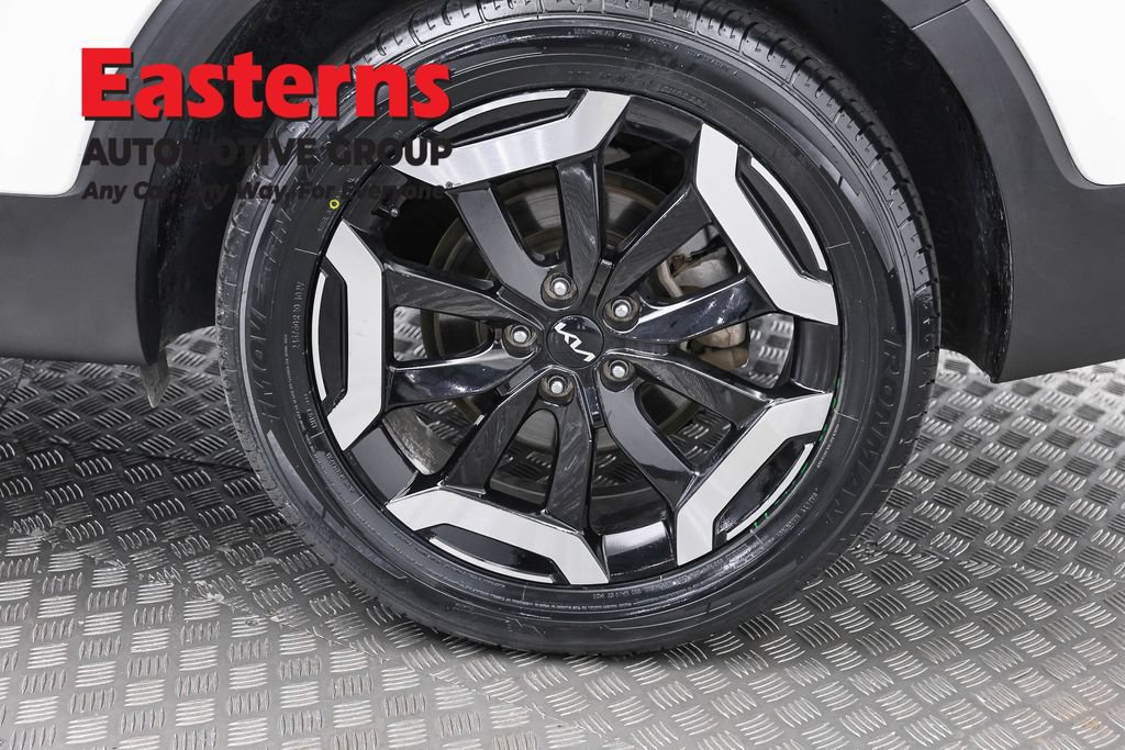 Used 2025 Kia Telluride S FWD image 38