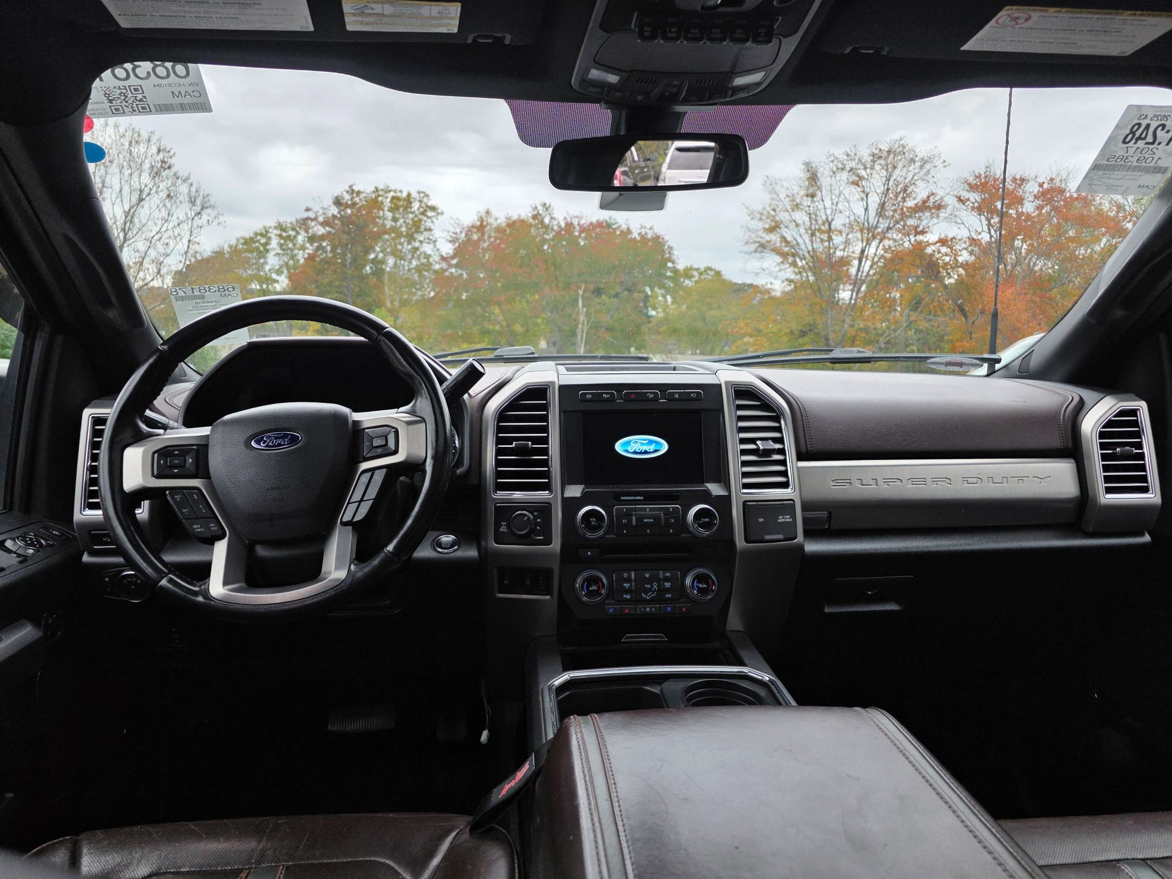 Used 2017 Ford F350 Platinum w/ Platinum Ultimate Package image 9