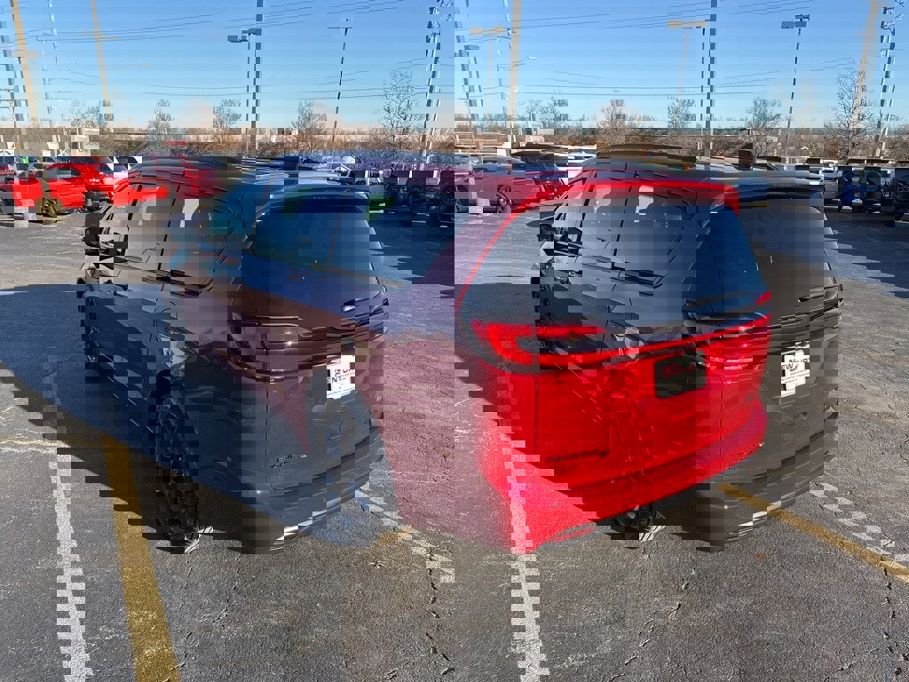 New 2026 Chrysler Pacifica Select image 5