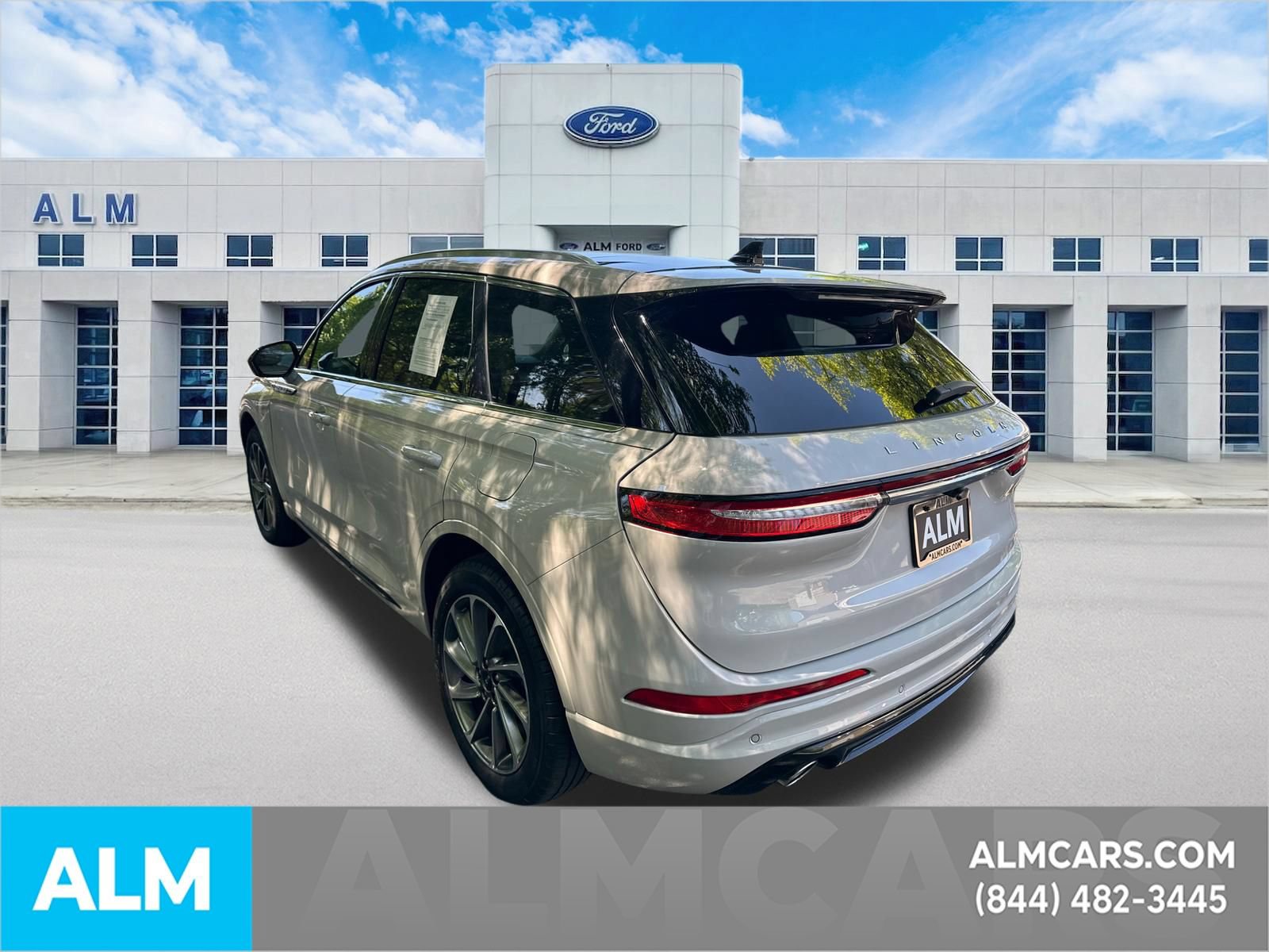 Used 2024 Lincoln Corsair Grand Touring AWD/4WD image 8