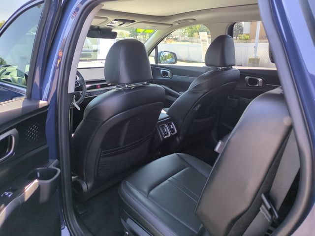Certified 2025 Kia Sorento EX w/ Panoramic Sunroof Package AWD/4WD image 27