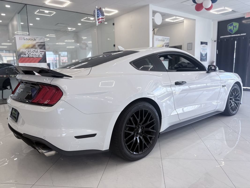 Used 2021 Ford Mustang GT Premium w/ GT Performance Package RWD image 11