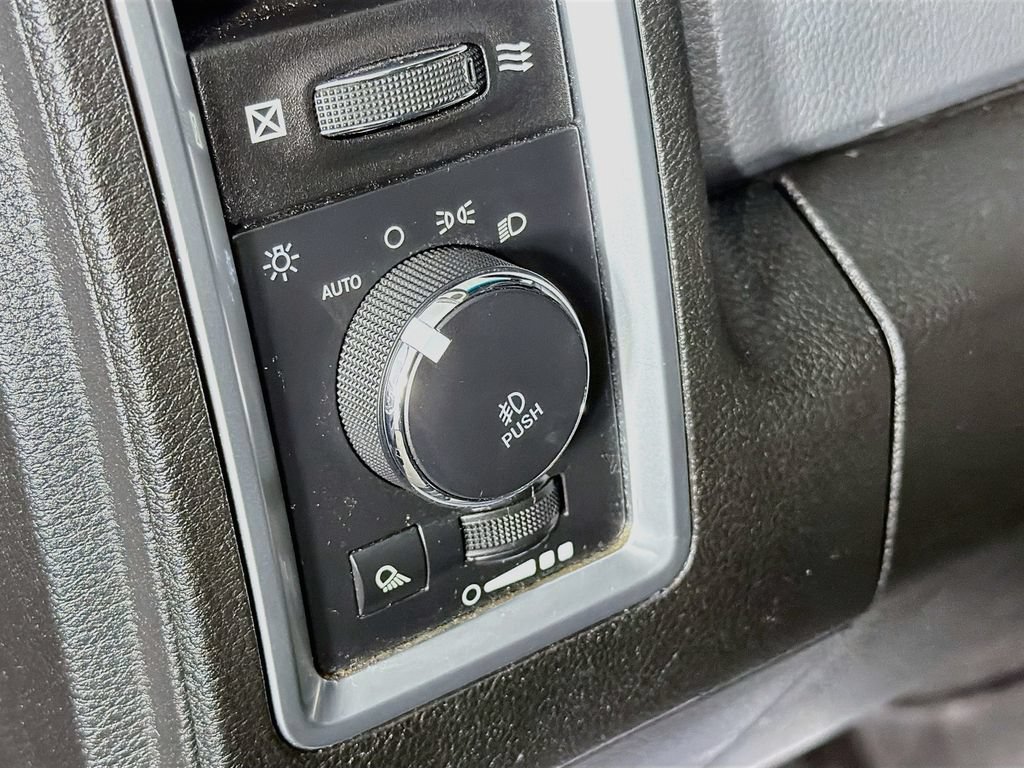 Used 2019 RAM 1500 Warlock AWD/4WD image 10