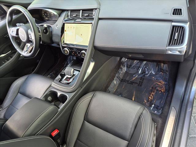 Used 2024 Jaguar E-PACE R-Dynamic SE AWD/4WD image 23