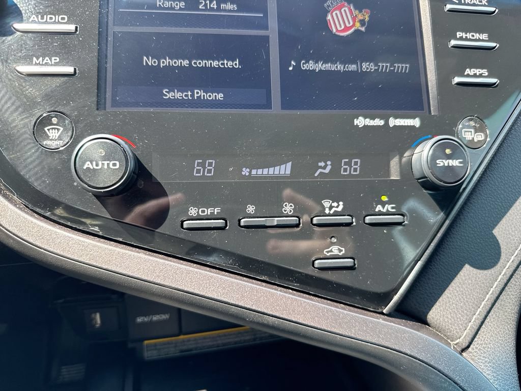 Used 2020 Toyota Camry XSE FWD image 16
