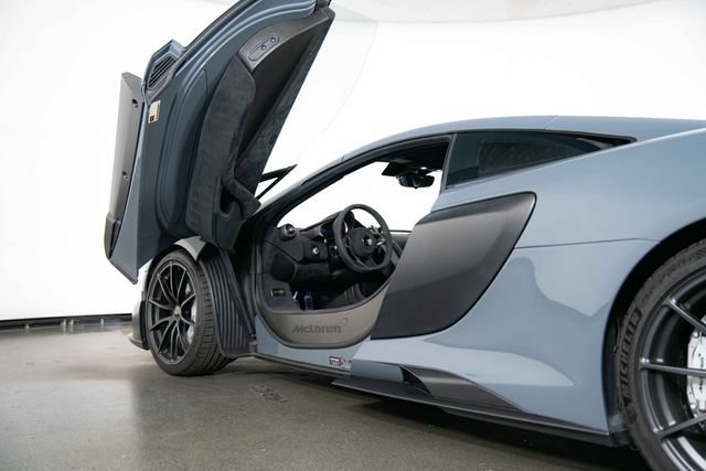 Used 2016 McLaren 675LT Coupe RWD image 14