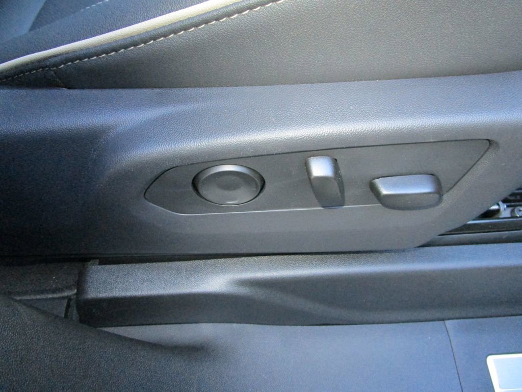 New 2026 GMC Yukon XL Elevation w/ Elevation Premium Package image 33