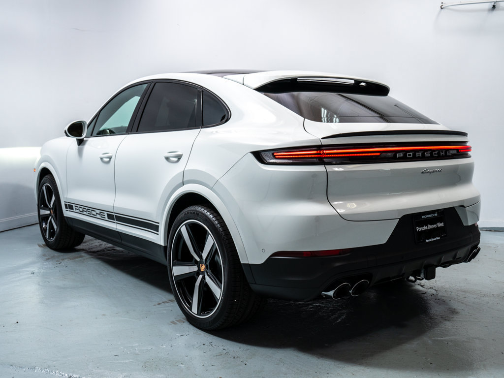 Used 2026 Porsche Cayenne Coupe AWD/4WD image 3