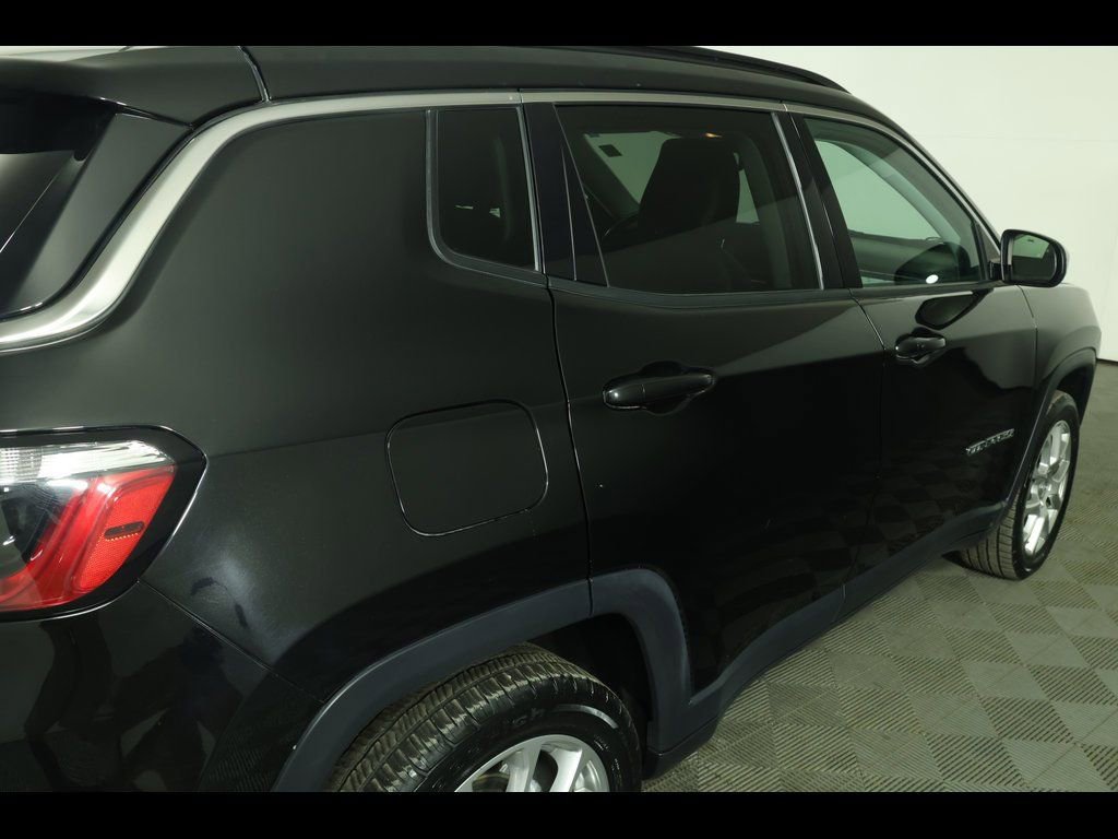 Used 2022 Jeep Compass Latitude image 16