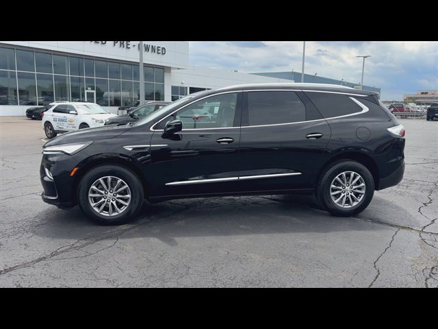Certified 2024 Buick Enclave Essence w/ LPO, Floor Liner Package AWD/4WD image 5