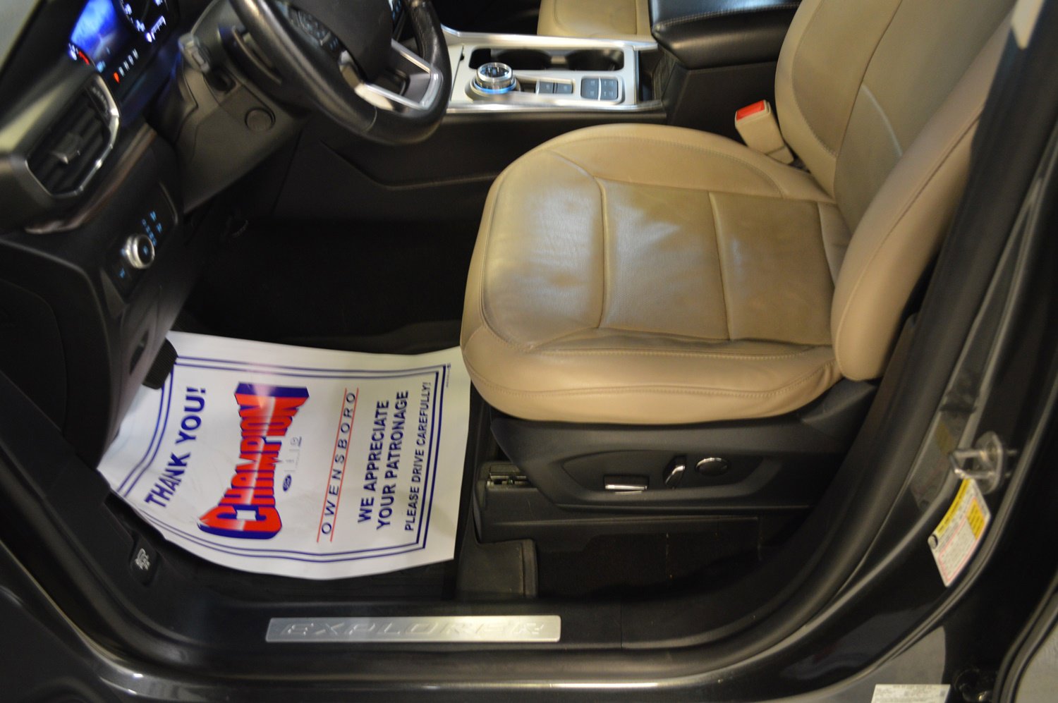 Used 2020 Ford Explorer Limited w/ Class III Trailer Tow Package image 16