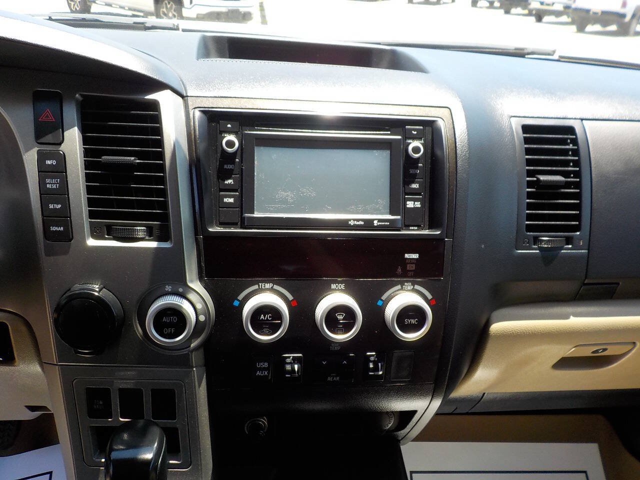 Used 2016 Toyota Sequoia SR5 w/ Premium Package RWD image 15