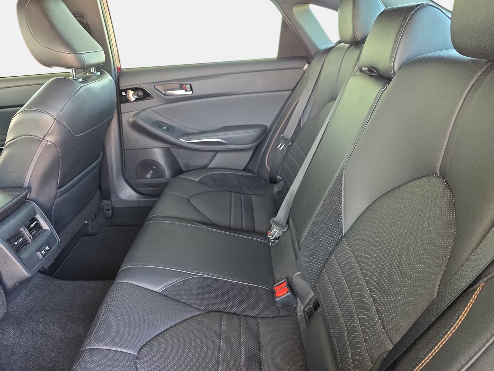 Used 2020 Toyota Avalon XSE FWD image 13