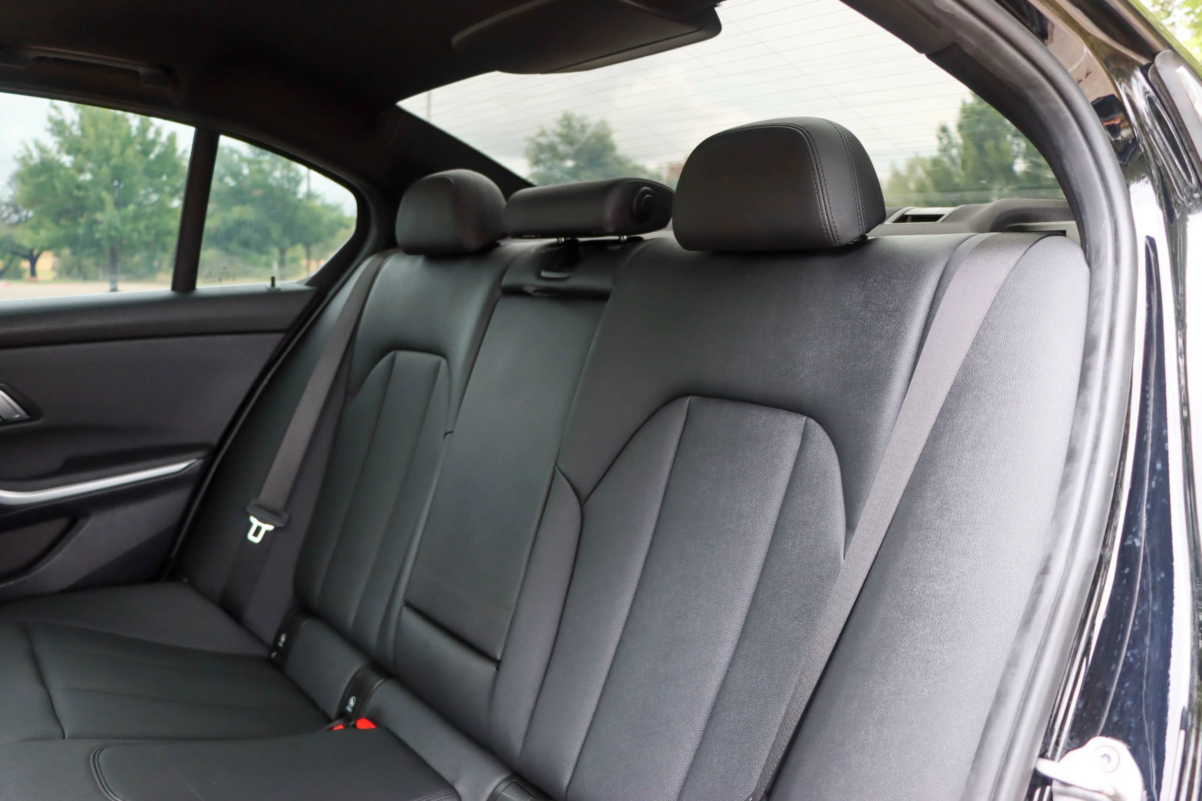 Used 2021 BMW 330i Sedan w/ Convenience Package RWD image 17