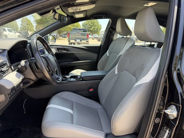 Used 2025 Toyota Camry SE FWD image 23