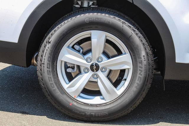New 2024 Kia Sorento LX FWD image 11
