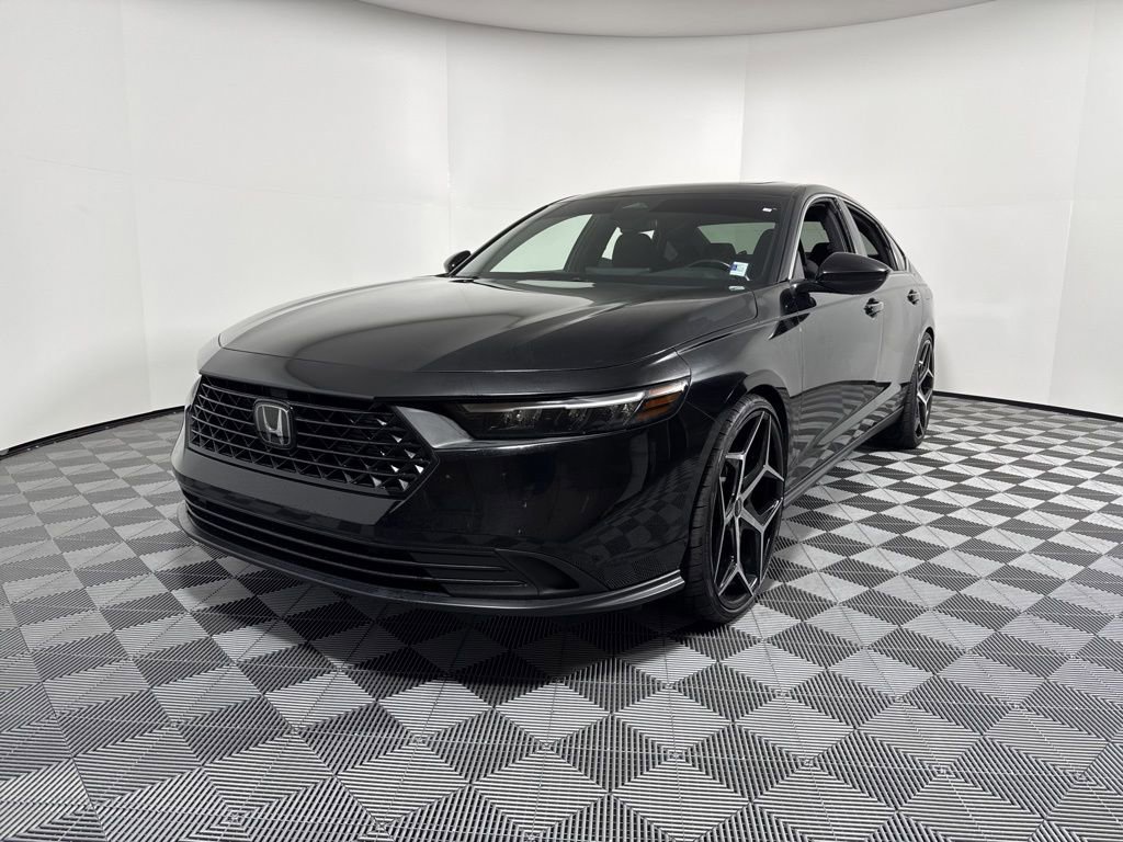 Used 2023 Honda Accord Sport image 1