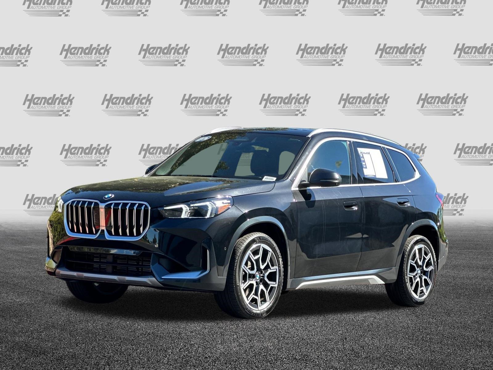Used 2025 BMW X1 xDrive28i w/ Technology Package image 9