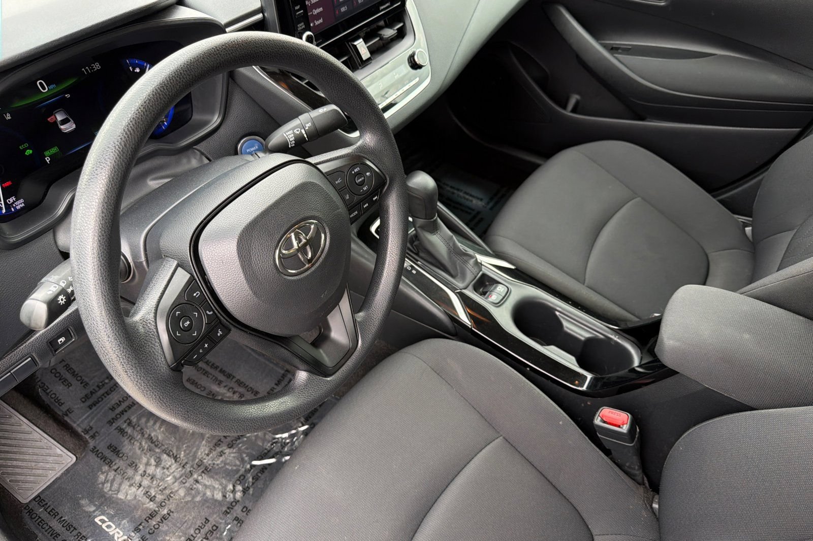 Used 2022 Toyota Corolla LE w/ Carpet Mat Package (TMS) FWD image 11