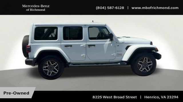 Used 2024 Jeep Wrangler Unlimited Sahara w/ Technology Group AWD/4WD image 3