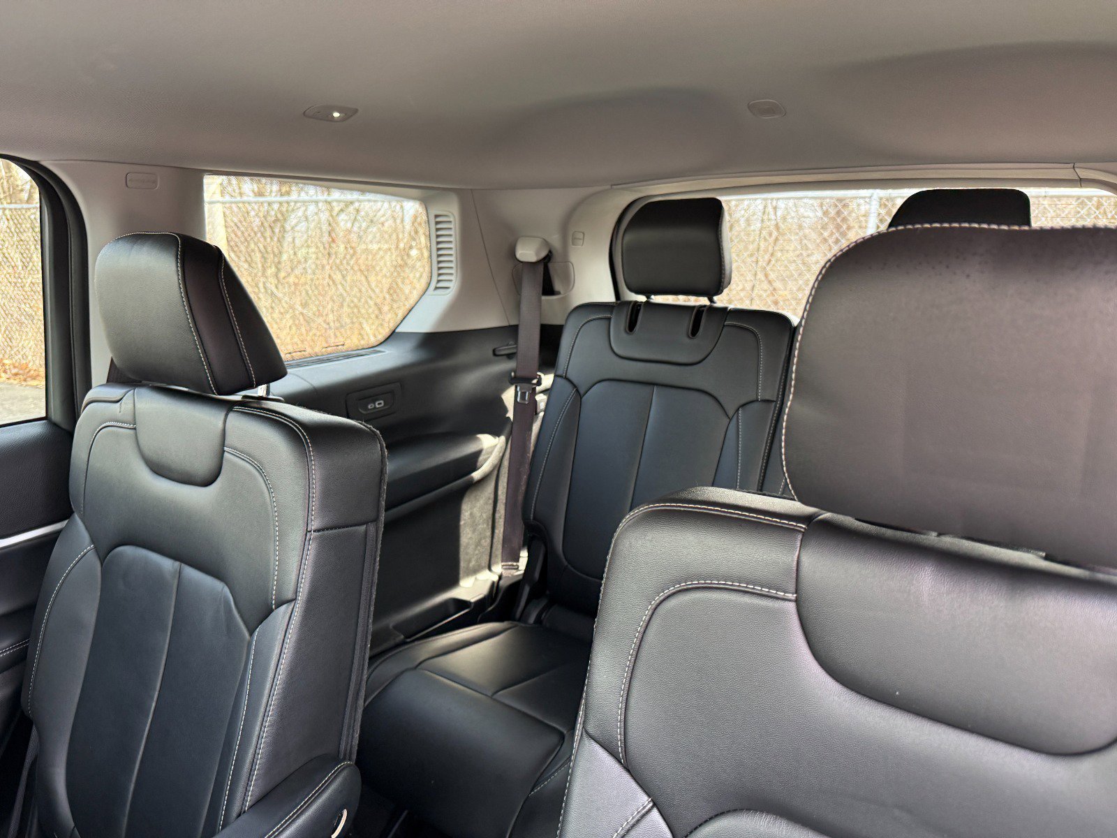 Used 2022 Jeep Grand Cherokee L Limited AWD/4WD image 18