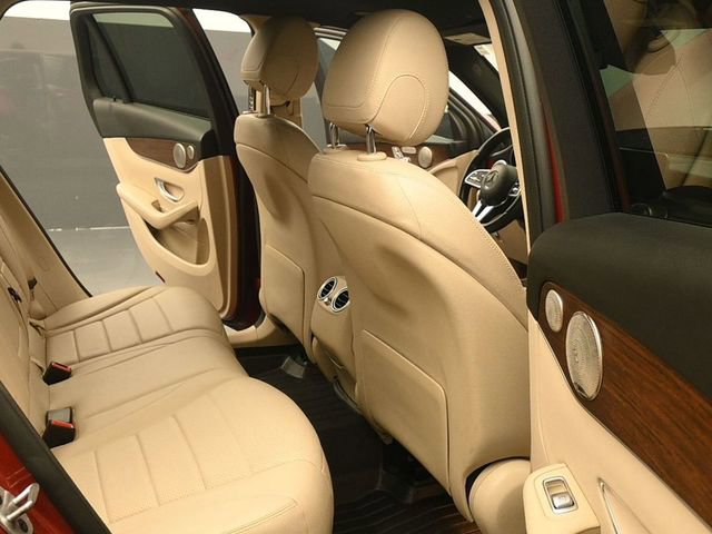 Used 2021 Mercedes-Benz GLC 300 4MATIC w/ Multimedia Package image 15